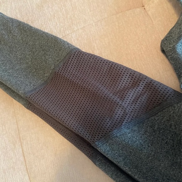 Grey mesh leggings - Picture 2 of 2